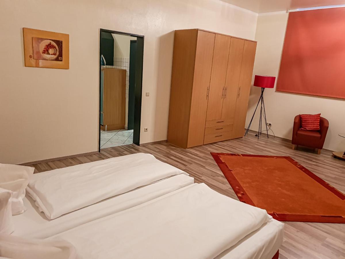 דיסלדורף Airport Fashion Hotel מראה חיצוני תמונה